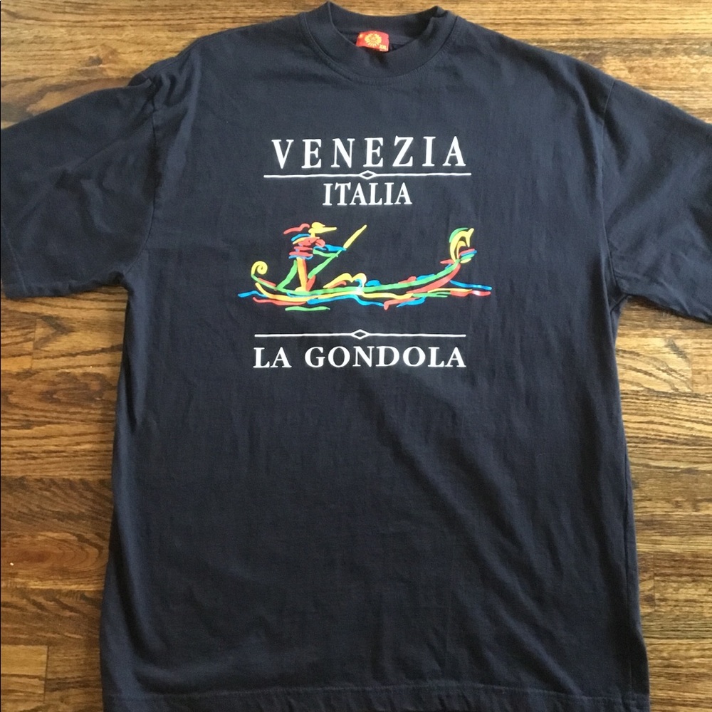 90s Style Italian Made T-Shirt 🇮🇹